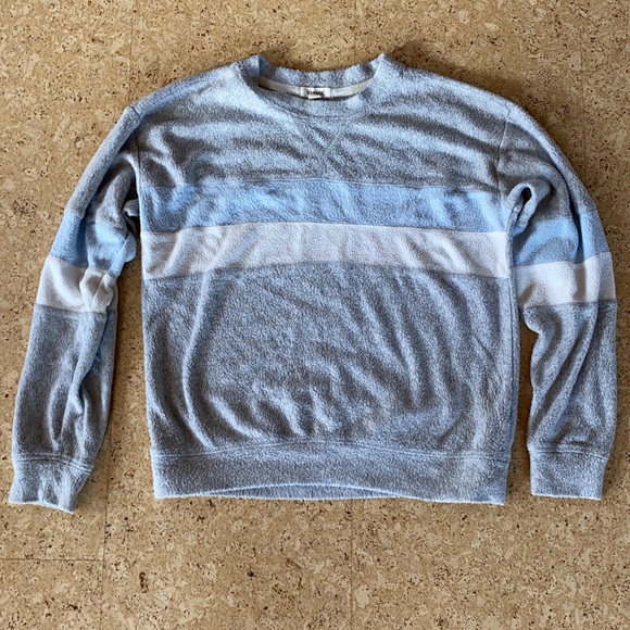 Garage size small oversized sweater - Picture 2 of 6